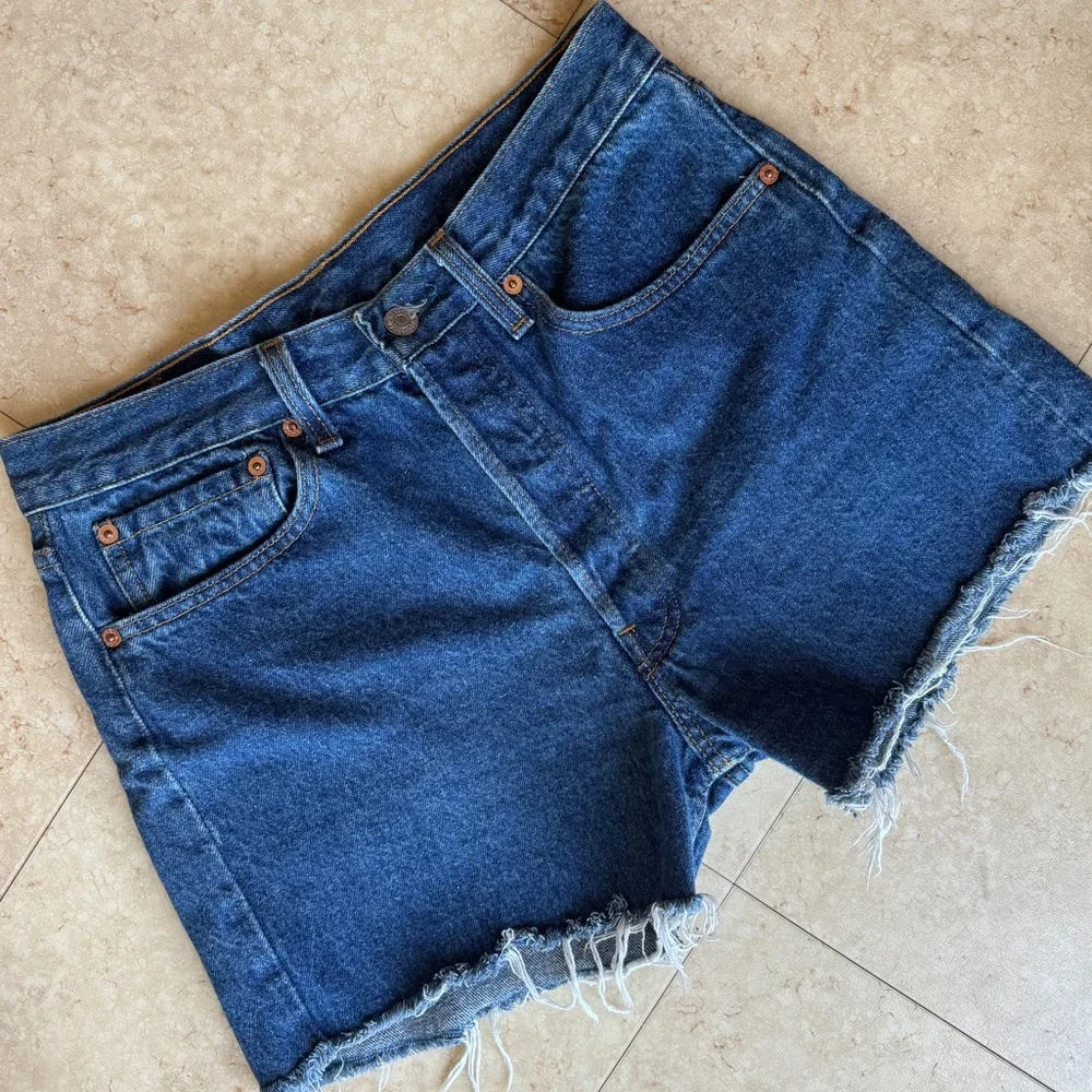 Levis 501 Denim Cut Off Shorts - Picture 1 of 3